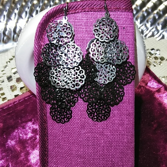 🌞NEW BOHO HANDMADE METALLIC PEWTER GRAY EARRINGS - Picture 7 of 8